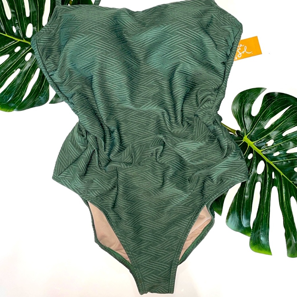 Sold -Women's Basket Weave Classic One Piece Swimsuit SZ XL